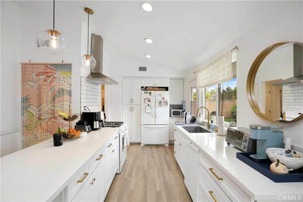 1305 W Cherry, Orange CA 92868 - photo 11
