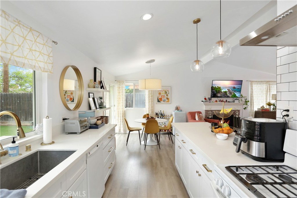 1305 W Cherry, Orange CA 92868 - photo 12