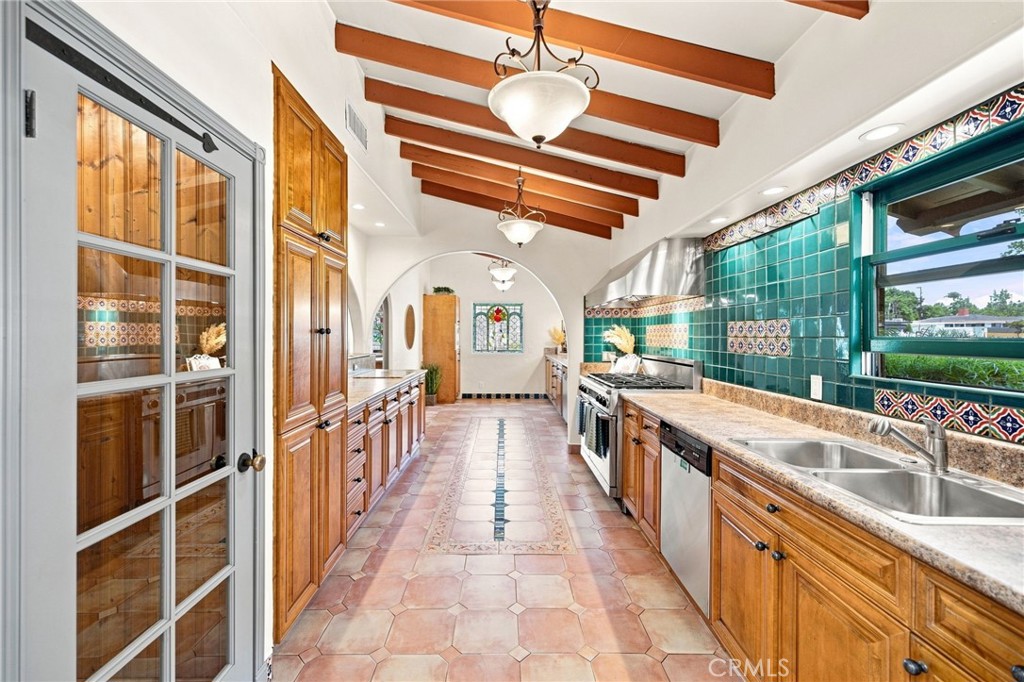 1324 E Chapman, Orange CA 92866 - photo 8