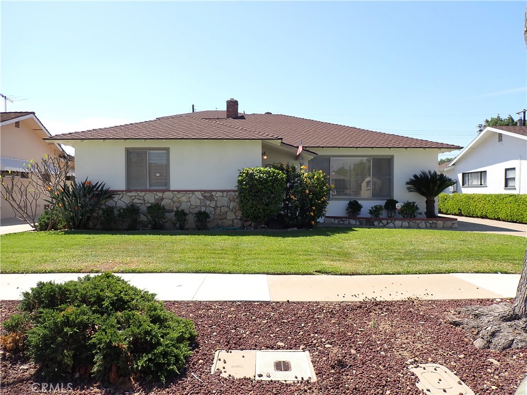 Welcome home! - 1324 E Madison, Orange CA 92867 - photo 1