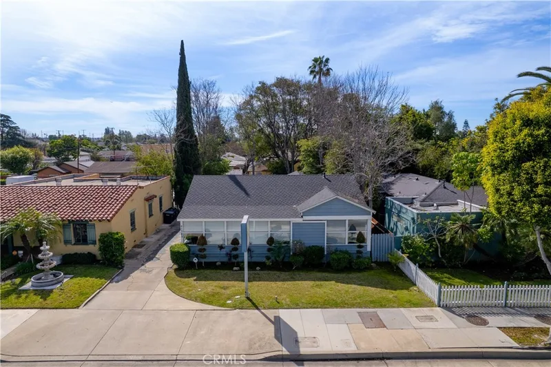 1342 E Chapman, Orange, CA 92866