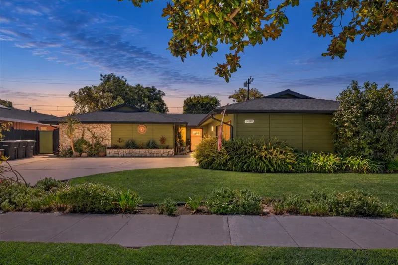 1408 E Fairway Dr, Orange