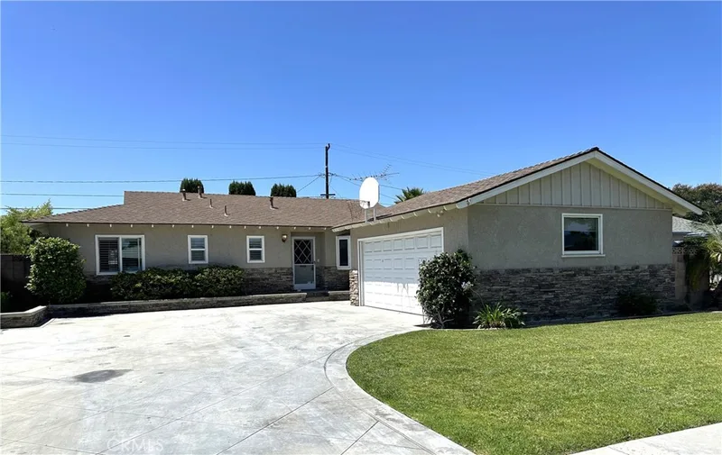 1420 E Lomita, Orange, CA 92867