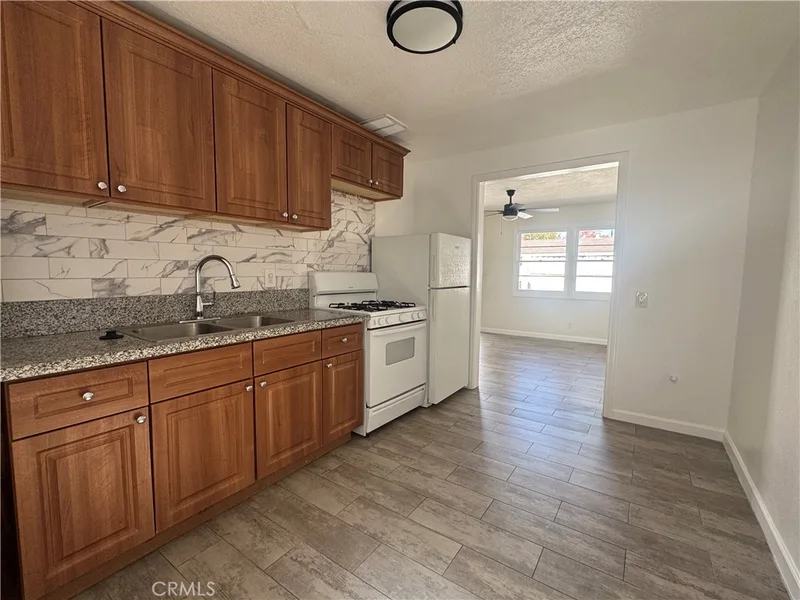 146 N Parker, Orange, CA 92868