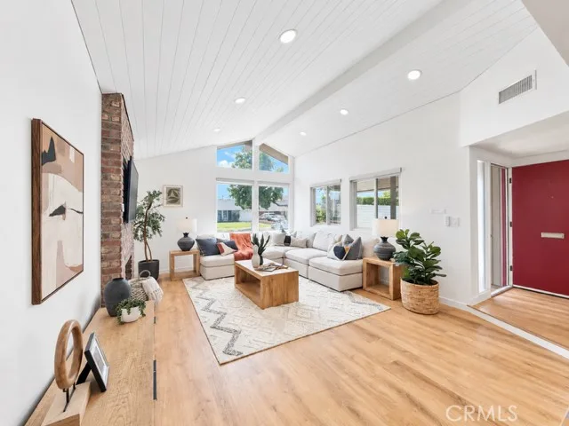 1517 E Riverview, Orange, CA 92865