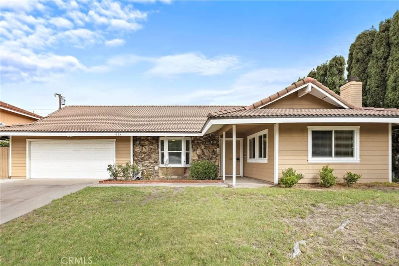 1523 E Baldwin, Orange, CA 92865