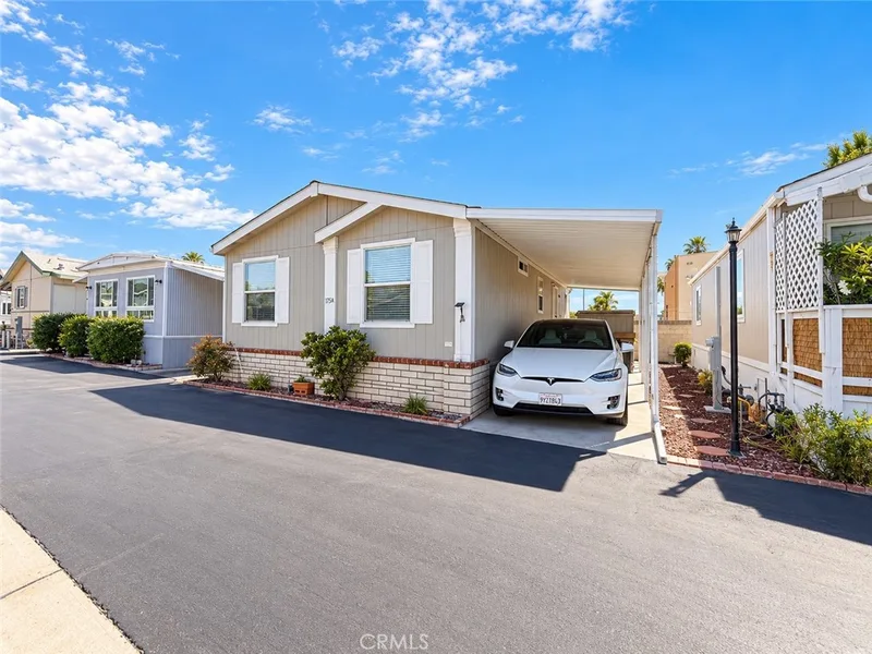 1540 E Trenton Avenue 125A, Orange