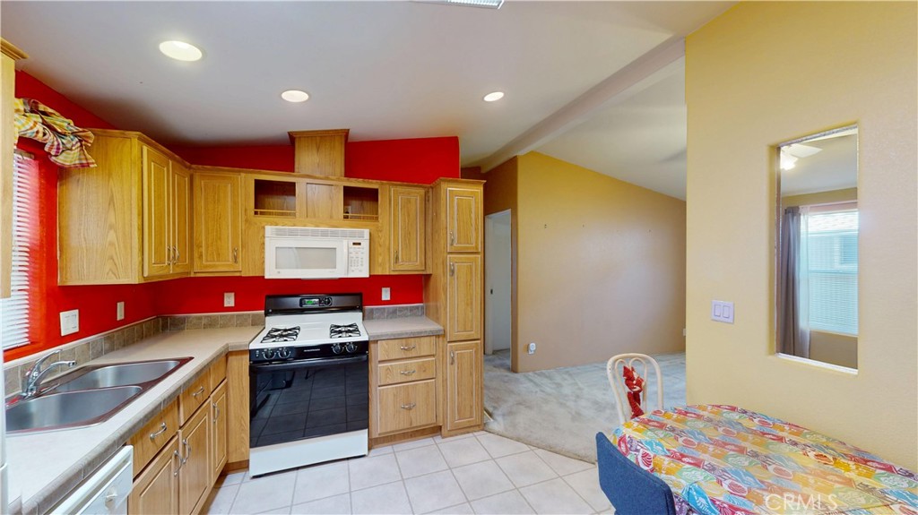 1540 E Trenton Avenue 125A, Orange CA 92867 - photo 3