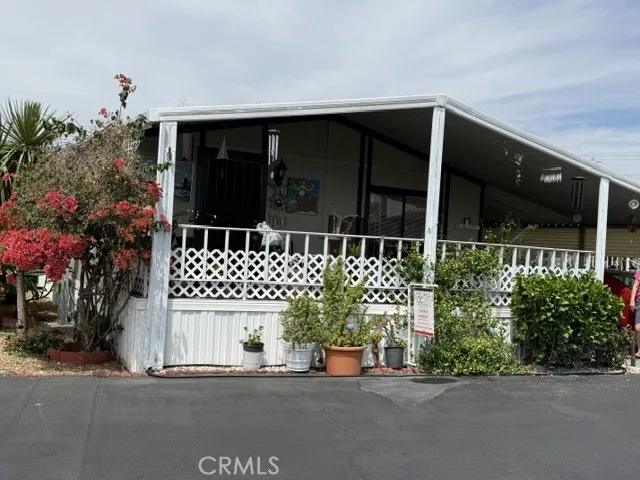 1540 75 E Trenton, Orange