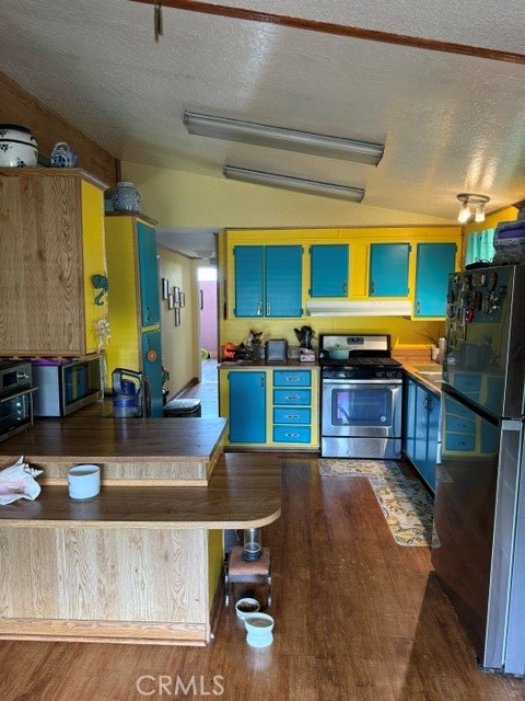 CLOLRFUL KITCHEN - 1540 75 E Trenton, Orange CA 92867 - photo 4