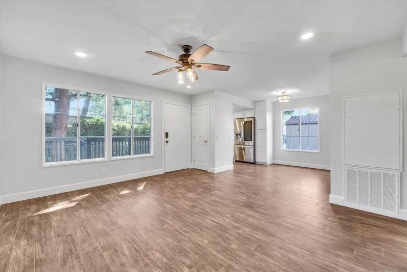 155 N Cross Creek Rd K, Orange, CA 92869