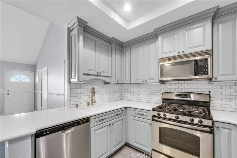 155 N Singingwood Street 39, Orange, CA 92869