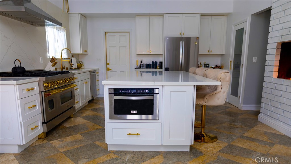 1656 N Shaffer, Orange CA 92867 - photo 4