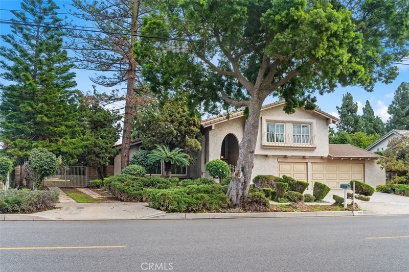 1665 N. Sycamore Street, Orange, CA 92867