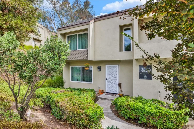 177 N Singingwood Street 22, Orange, CA 92869