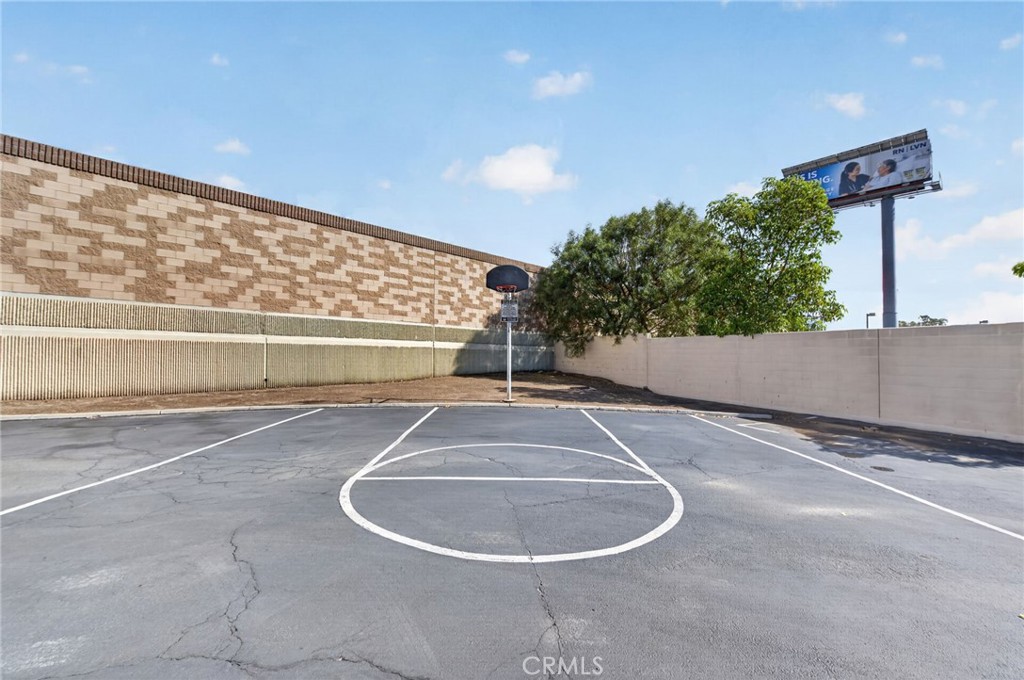 1800 E Heim Avenue 22, Orange CA 92865 - photo 27