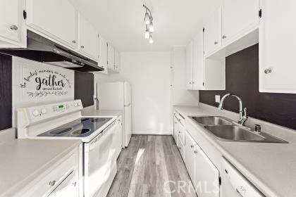 1800 E Heim, Orange CA 92865 - photo 5