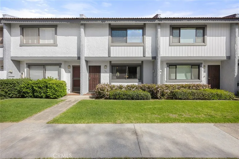 1910 W Palmyra Avenue 139, Orange, CA 92868