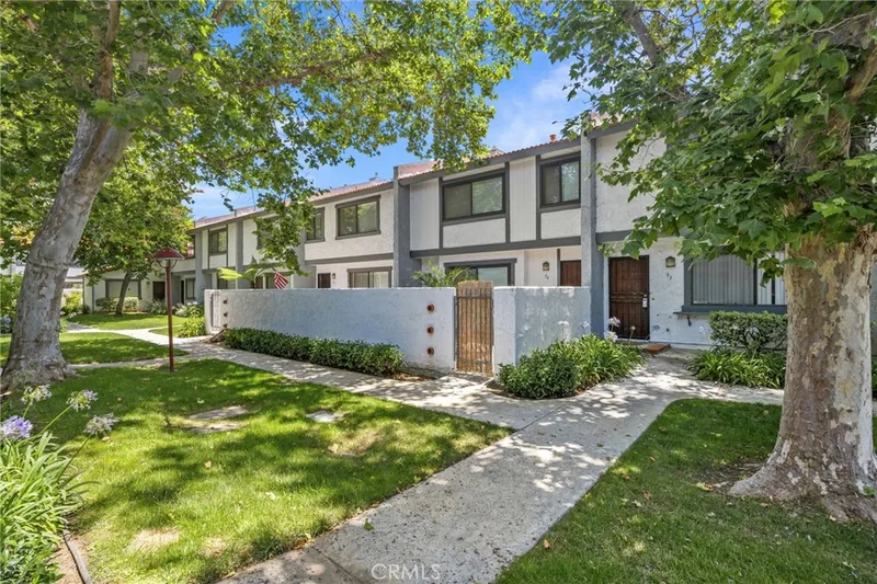 1910 W Palmyra Avenue 94, Orange, CA 92868