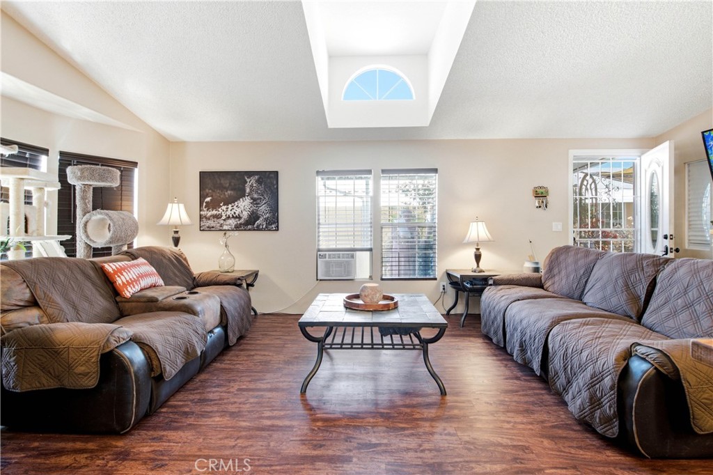 Living room with natural light - 1925 E La Veta Avenue 49, Orange CA 92866 - photo 9