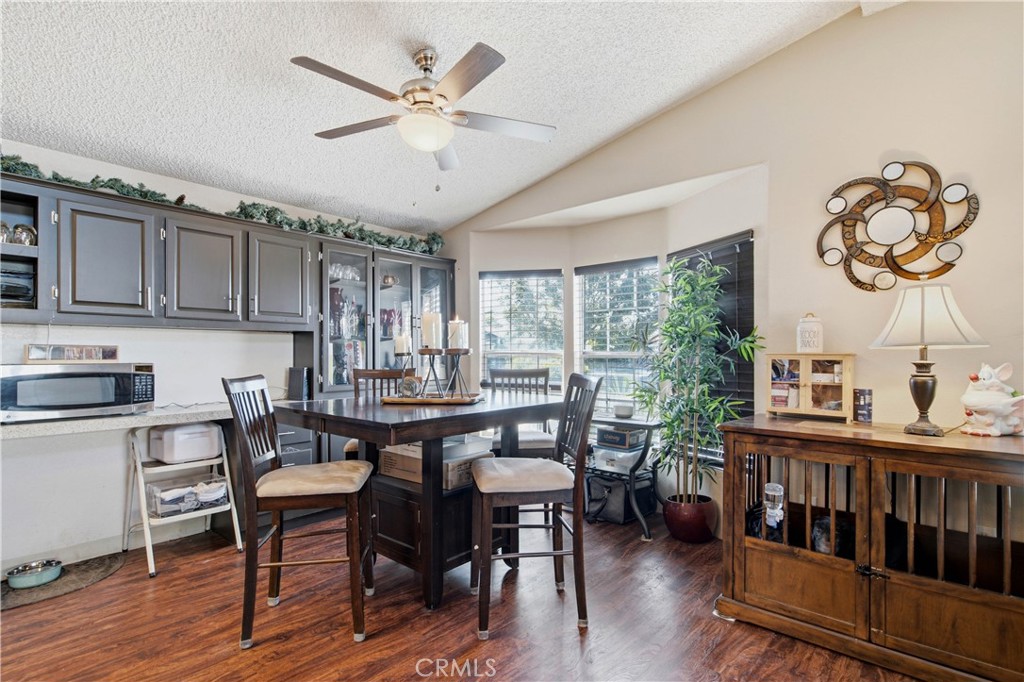 Dining Area - 1925 E La Veta Avenue 49, Orange CA 92866 - photo 11