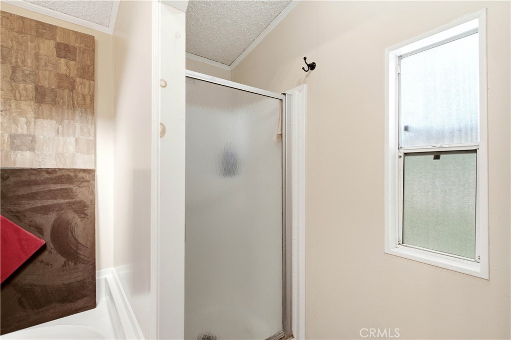 Primary Bathroom Shower - 1925 E La Veta Avenue 49, Orange CA 92866 - photo 32