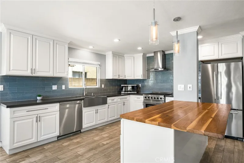1940 E Stearns Avenue, Orange, CA 92866