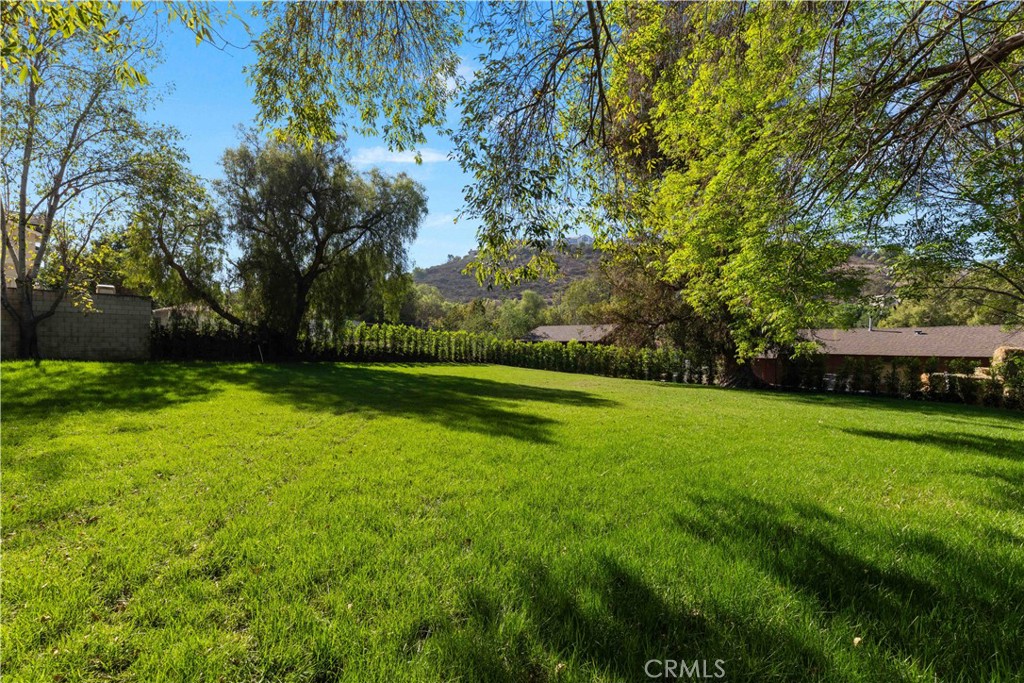 20031 E Chapman, Orange CA 92869 - photo 2
