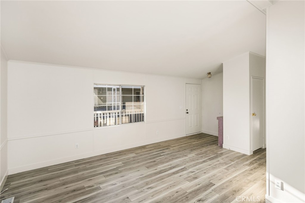 201 Collins Avenue W 47, Orange CA 92867 - photo 8