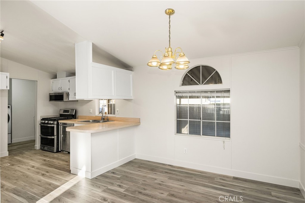 201 Collins Avenue W 47, Orange CA 92867 - photo 10