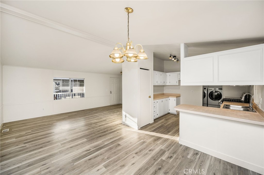 201 Collins Avenue W 47, Orange CA 92867 - photo 11