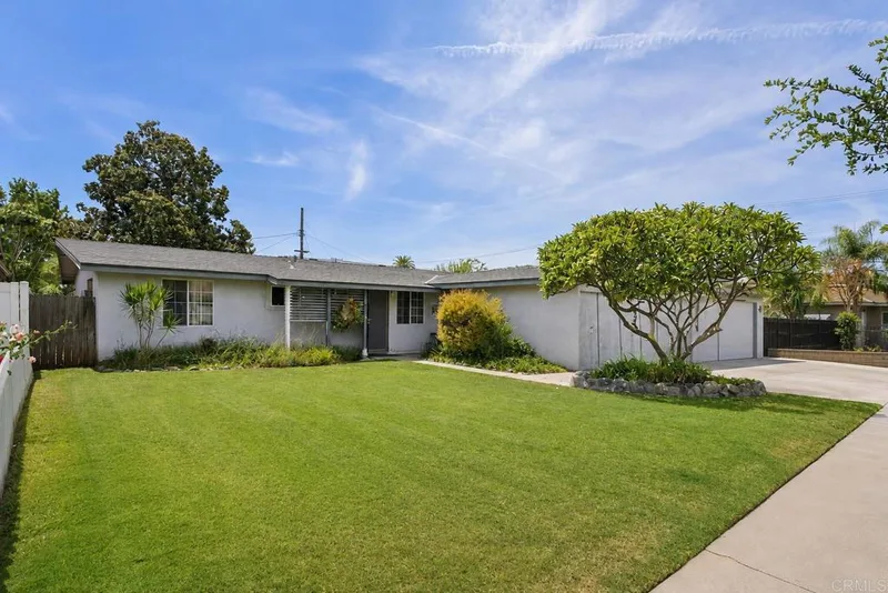 2028 W Maple Avenue, Orange, CA 92868