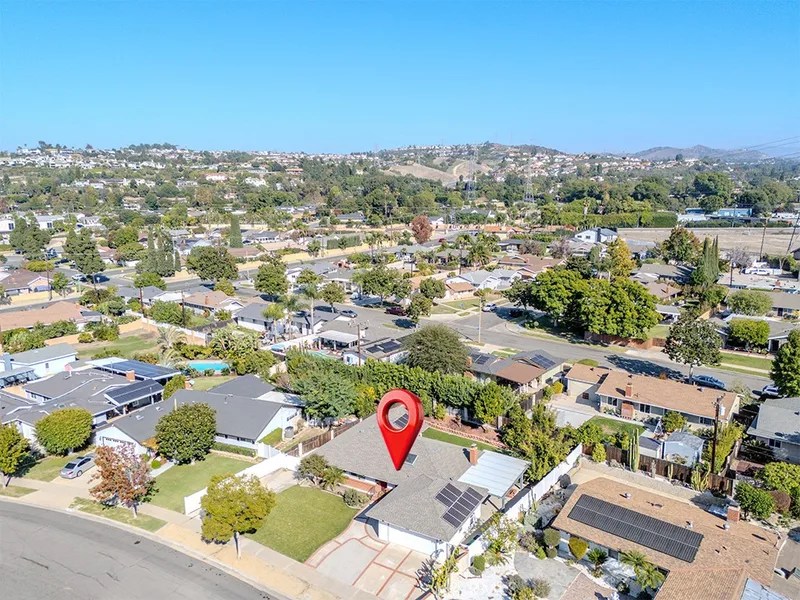 2033 N Diamond, Orange, CA 92867