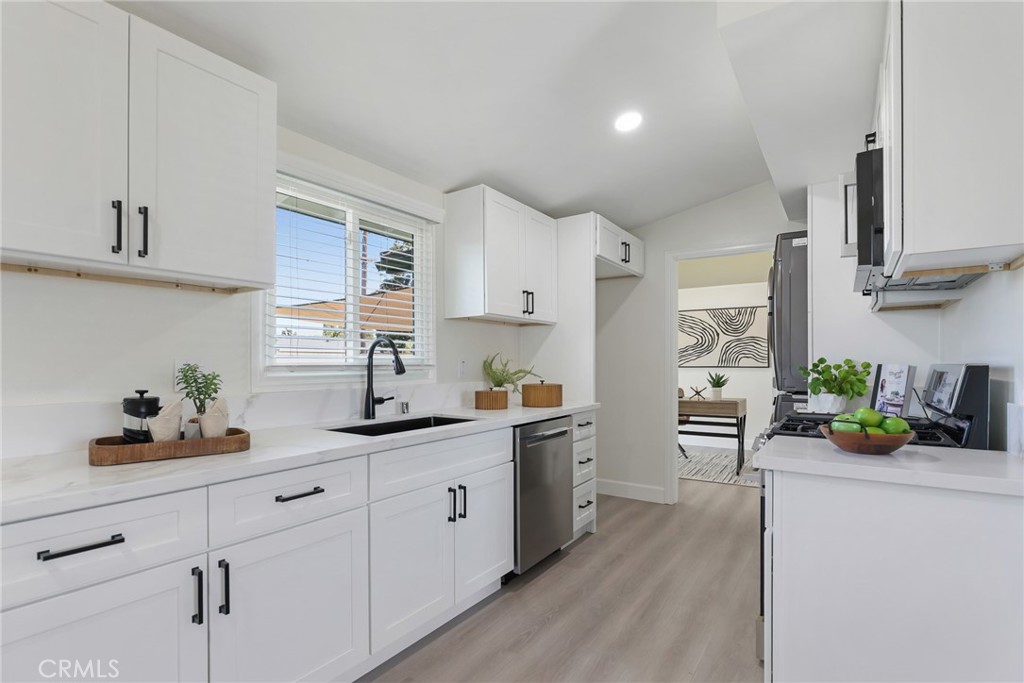 2037 W Arbor, Orange CA 92868 - photo 3