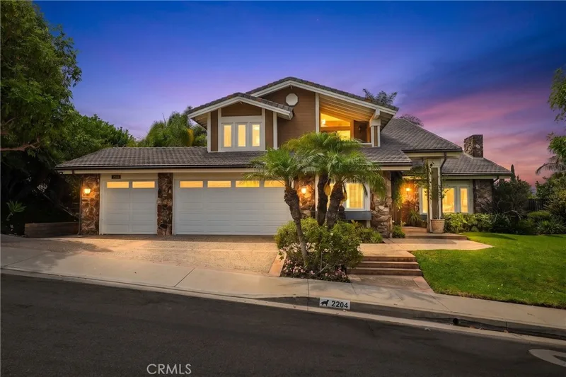 2204 E Vista Mesa Way, Orange