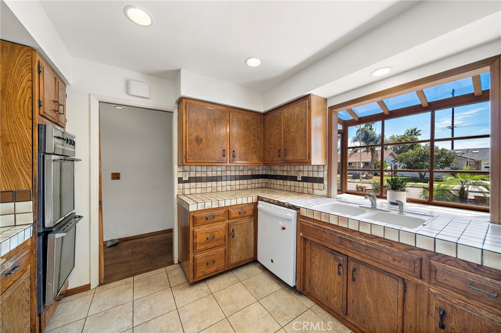 2217 E Parkside Avenue, Orange CA 92867 - photo 1