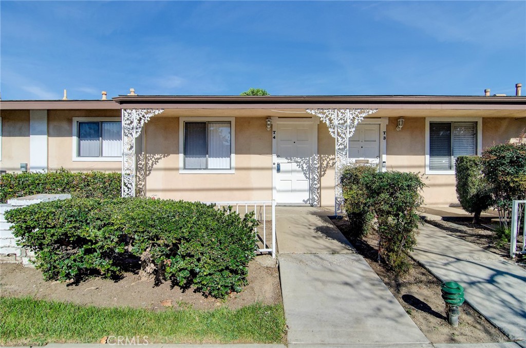 2525 N Bourbon T4, Orange CA 92865 - photo 1
