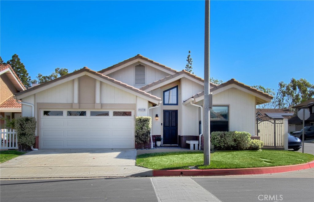 Exterior - 2541 N River Trail, Orange CA 92865 - photo 1