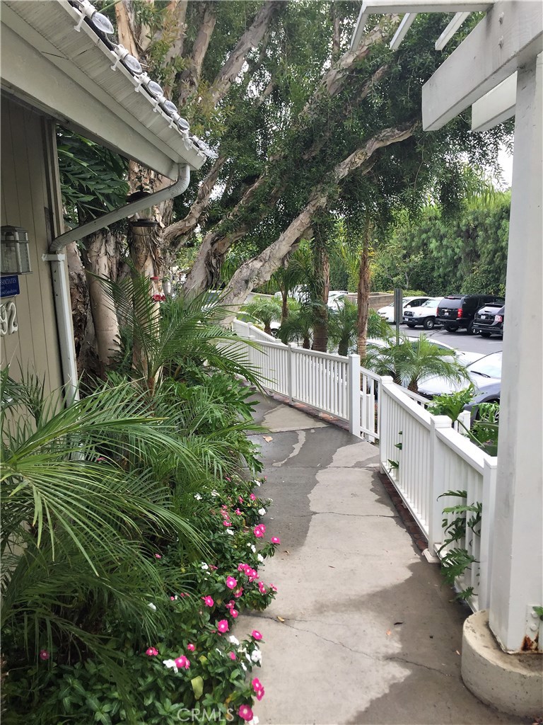 2592 N Santiago Boulevard, Orange CA 92867 - photo 2