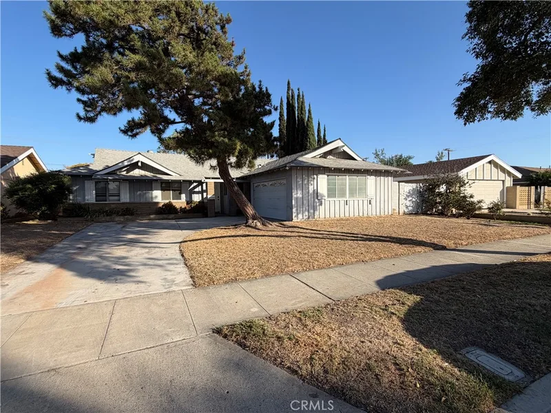 2637 N Fernside, Orange