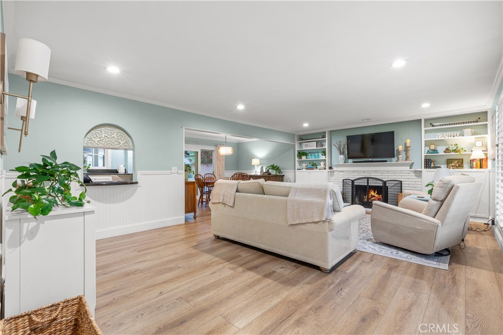 Living Room - 2647 E Wilson Avenue, Orange CA 92867 - photo 12