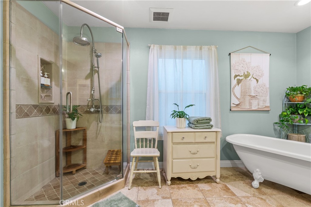 Downstairs bathroom - 2647 E Wilson Avenue, Orange CA 92867 - photo 24
