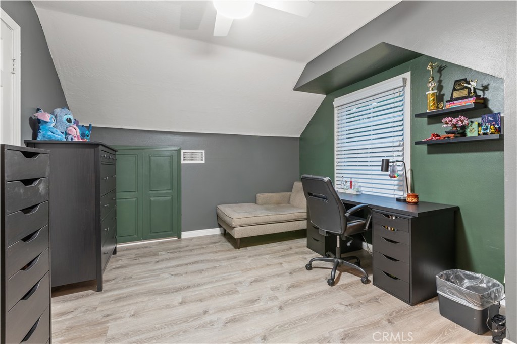 2647 E Wilson Avenue, Orange CA 92867 - photo 34