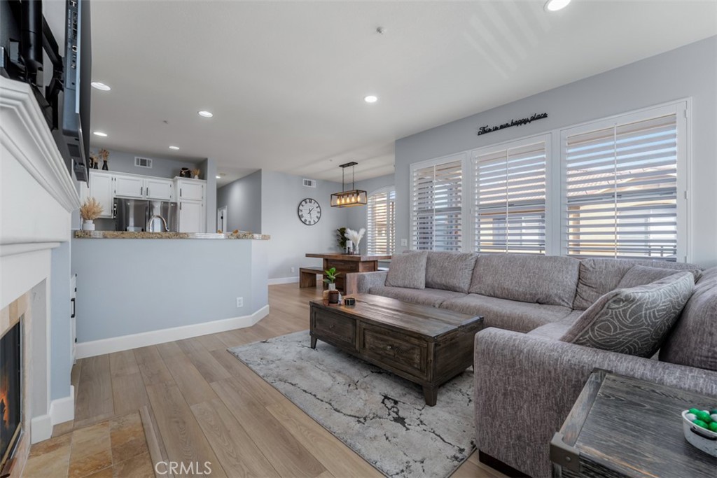 High Ceilings, Open Concept Living Room - 2772 N Blackburn A, Orange CA 92867 - photo 1