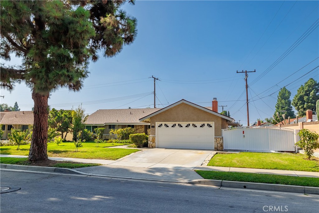 2776 N Beechwood, Orange CA 92865 - photo 1