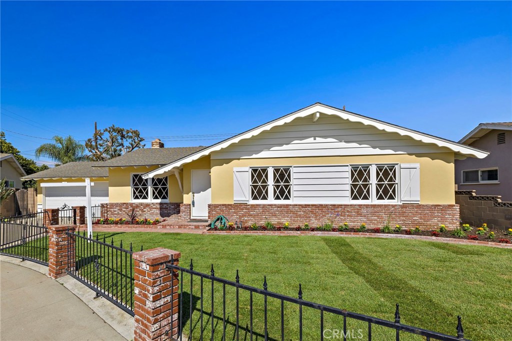 278 N Citrus, Orange CA 92868 - photo 1