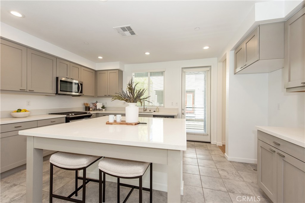 2870 N Glassell Street, Orange CA 92865 - photo 19