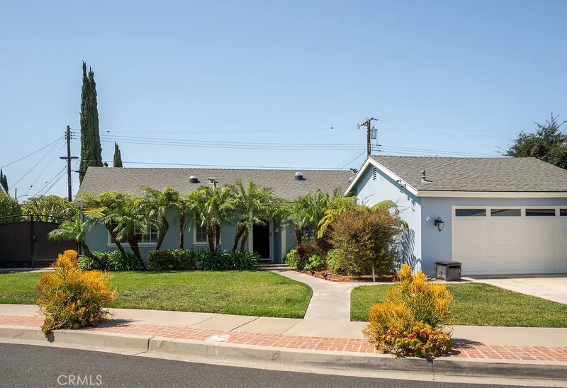 2914 E Lomita, Orange, CA 92867