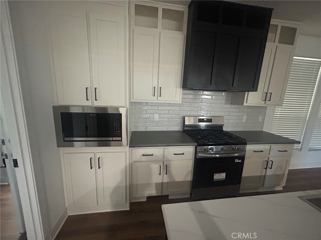 300 N Rampart 11, Orange CA 92868 - photo 9