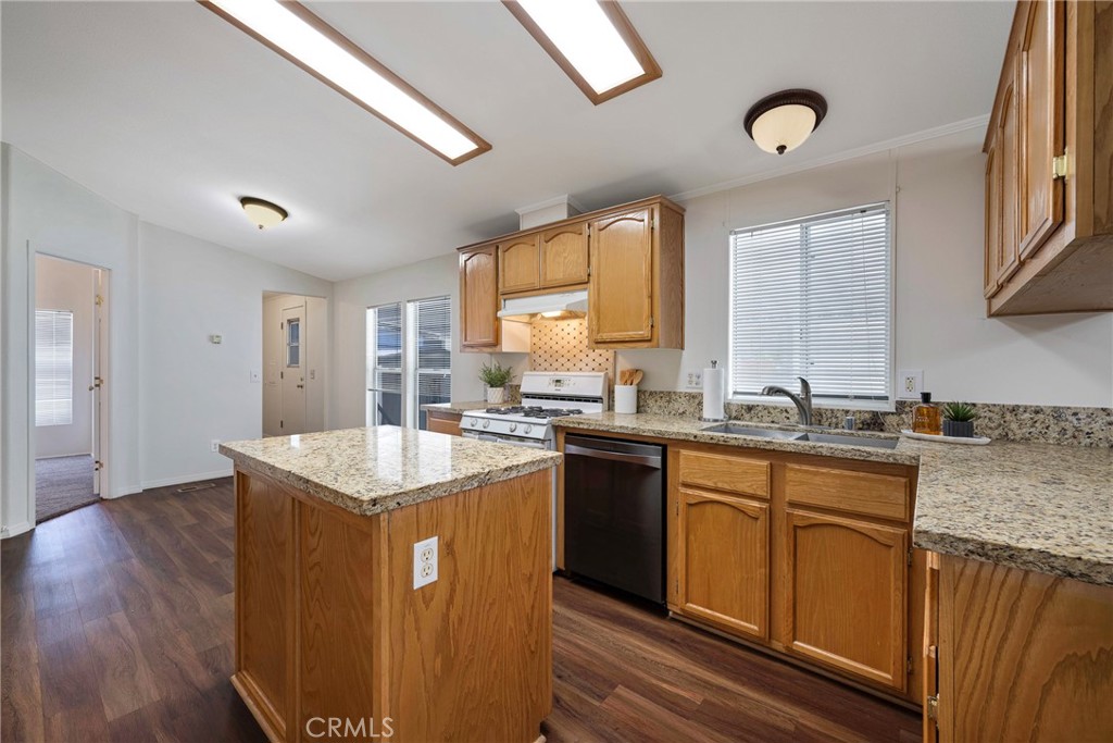 300 N Rampart 197, Orange CA 92868 - photo 2